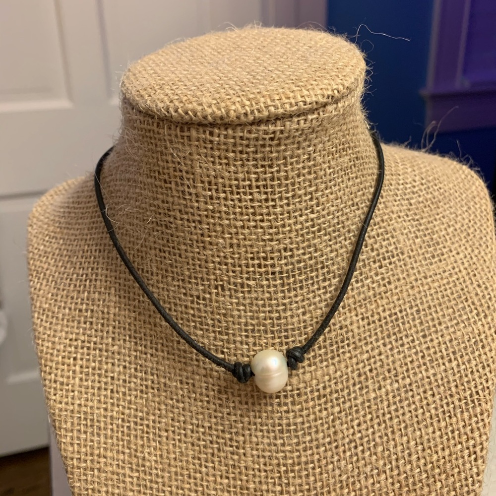 pearl choker